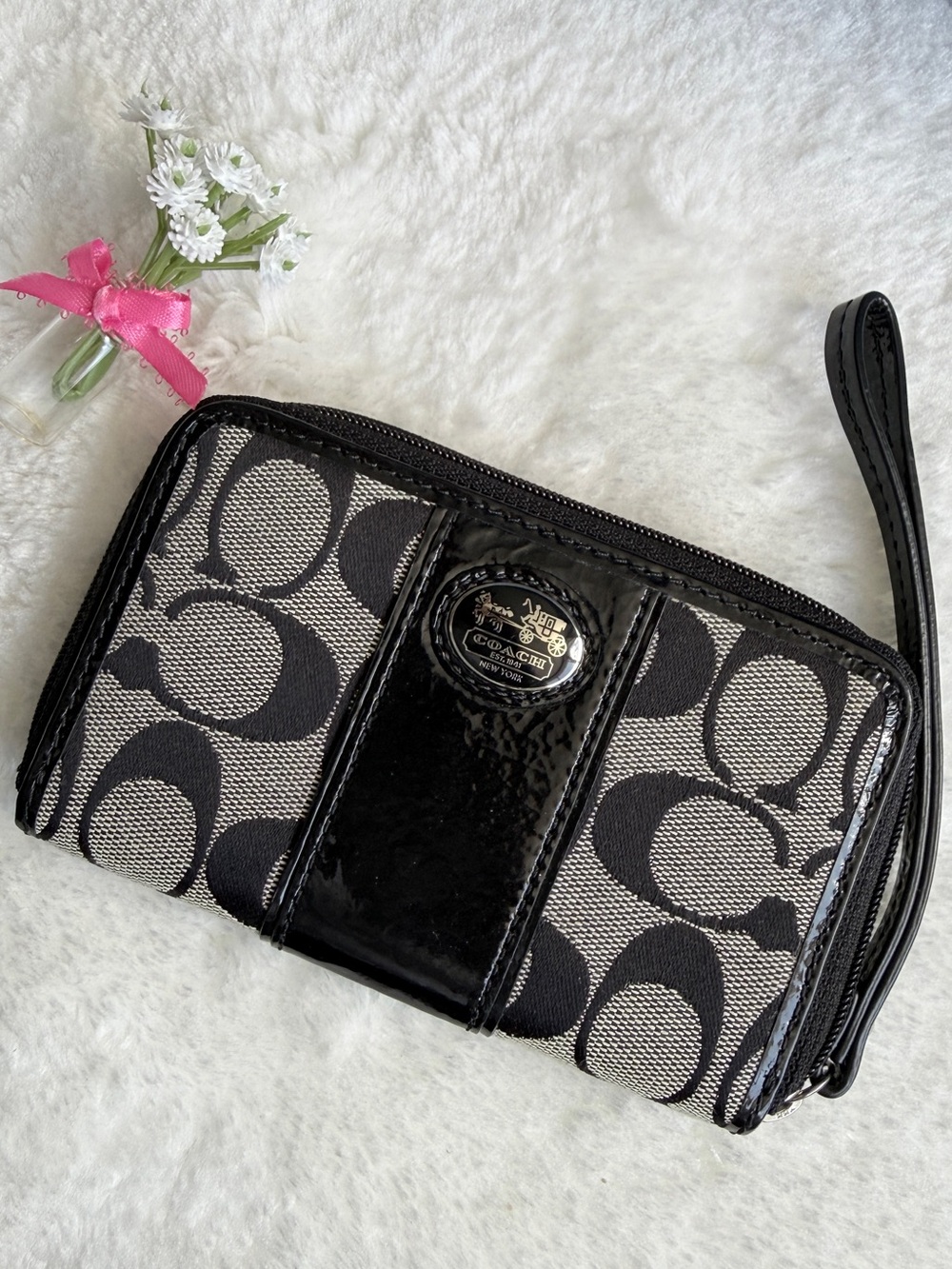 Vintage Coach Zip Around Wristlet